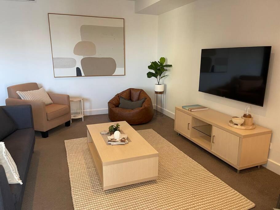 Coastal Retreat On Colley
