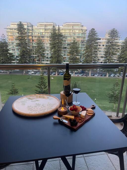 Apartment Coastal Retreat On Colley Glenelg